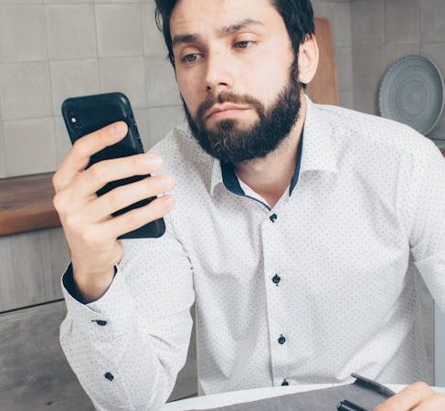 Benefits of Purchasing a Dedicated Mobile Proxy for LinkedIn