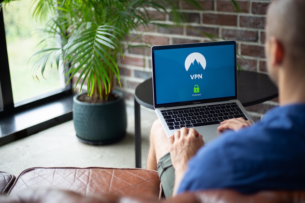 Benefits of Using LTE Mobile Proxy and OpenVPN Mobile Proxy for Online Security